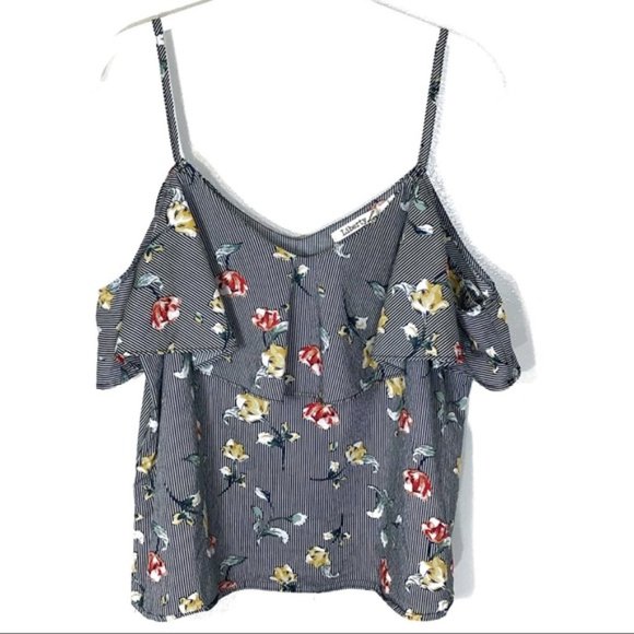 Liberty Love Tops - 🌊 5/$35! Liberty Love blouse cold shoulder floral